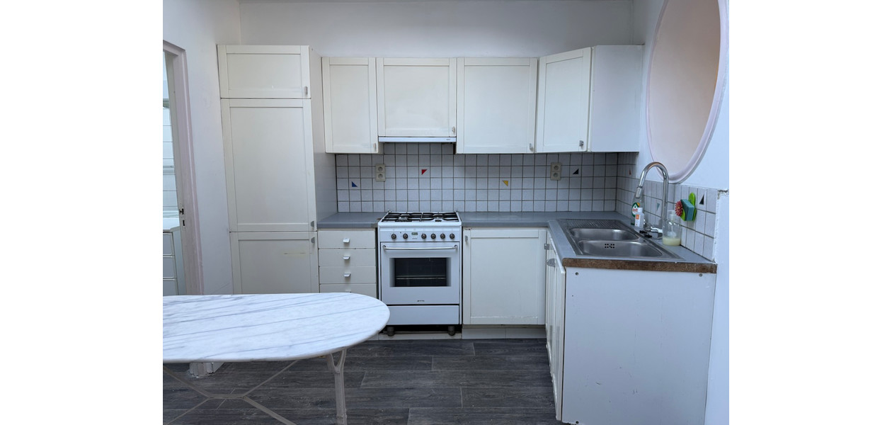 RUSTIG GELEGEN DEELS GERENOVEERDE FAMILIALE WONING - 3 SLAAPKAMERS - GROTE TUIN
